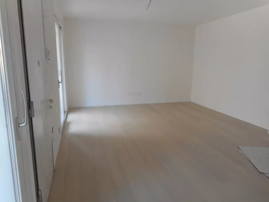 Immagine 8 di Casa bifamiliare in vendita  in Via Chiesa a Monticello Conte Otto