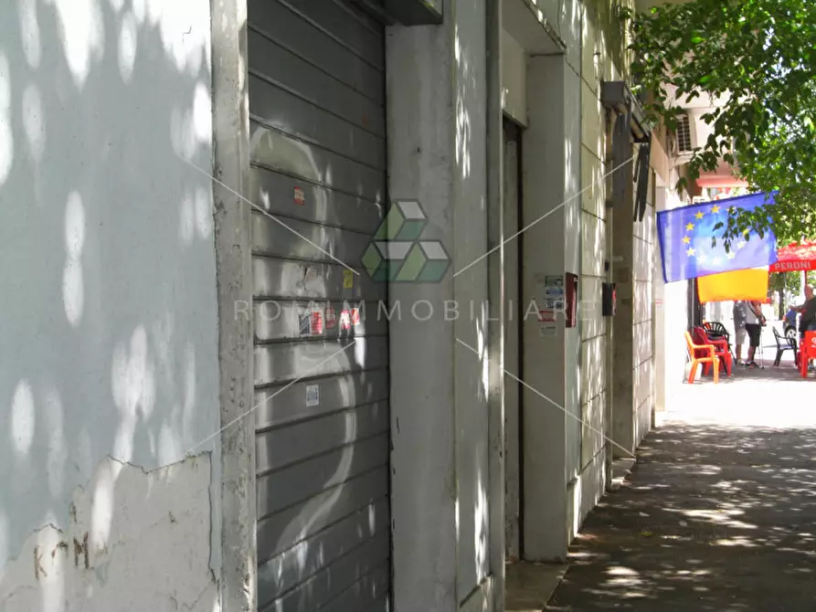 Immagine 4 di Negozio in affitto  in Via degli Opimiani 82 a Roma