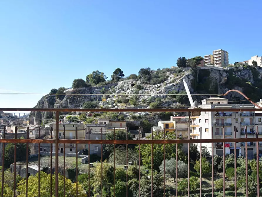 Immagine 10 di Appartamento in vendita  in Via Giarratana 131 a Modica