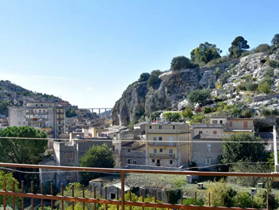 Immagine 11 di Appartamento in vendita  in Via Giarratana 131 a Modica