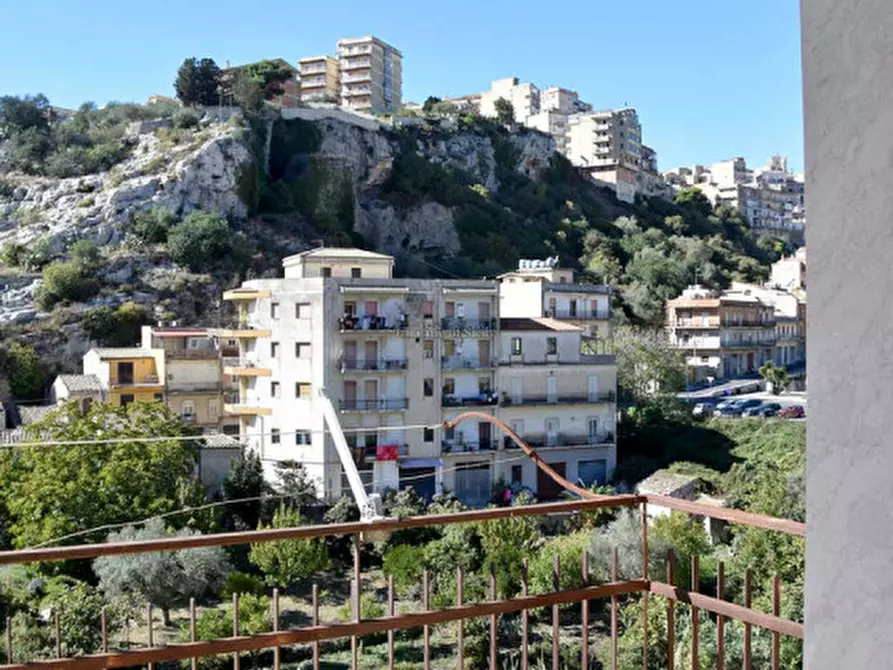 Immagine 13 di Appartamento in vendita  in Via Giarratana 131 a Modica