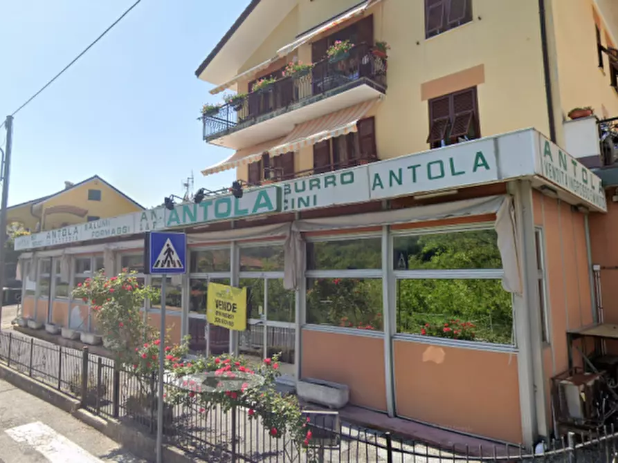 Immagine 5 di Capannone industriale in vendita  a Montoggio