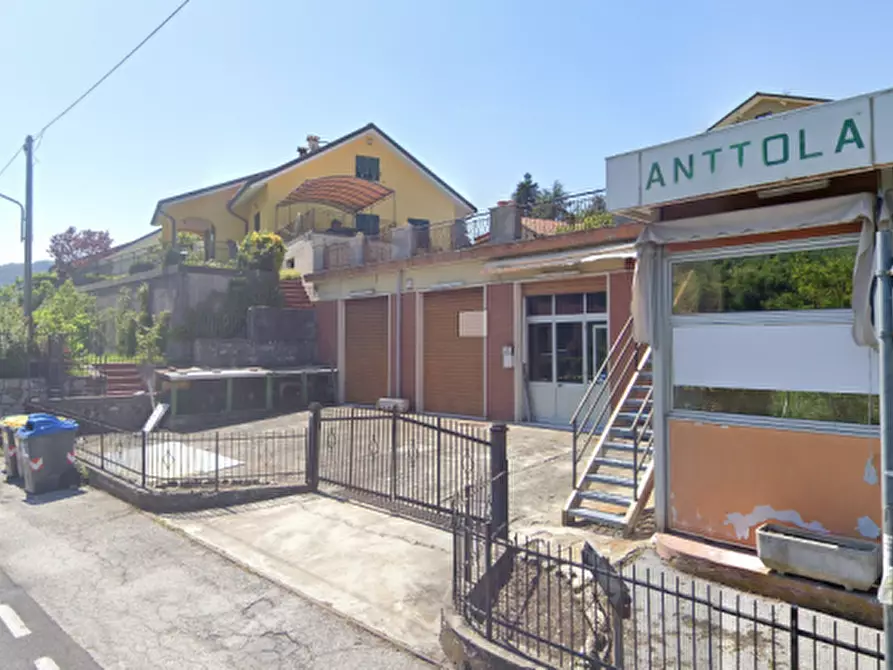 Immagine 7 di Capannone industriale in vendita  a Montoggio