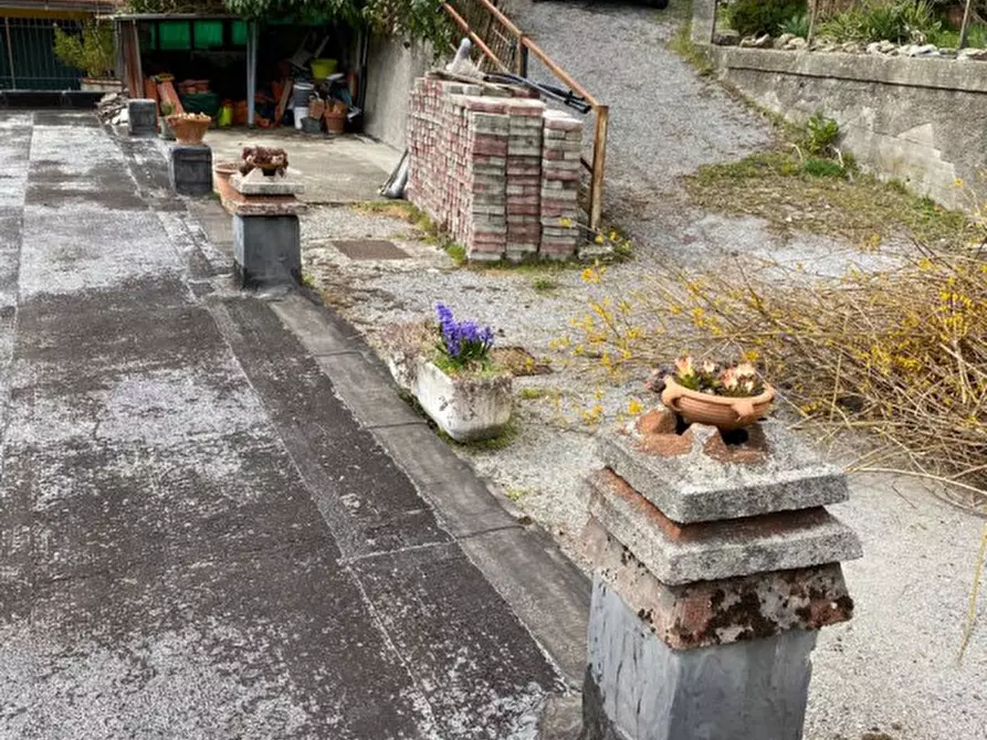 Immagine 19 di Capannone industriale in vendita  a Montoggio