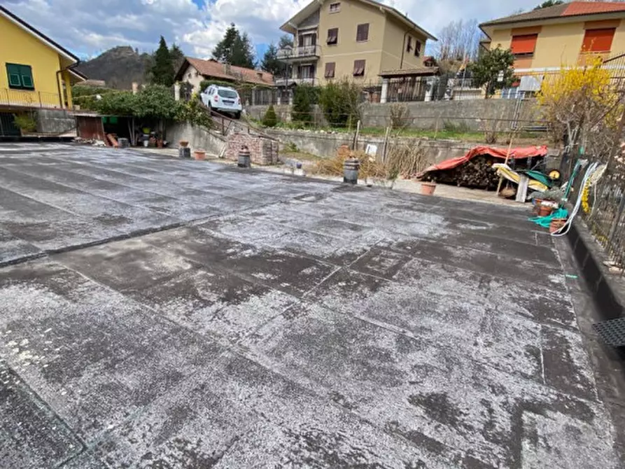 Immagine 23 di Capannone industriale in vendita  a Montoggio