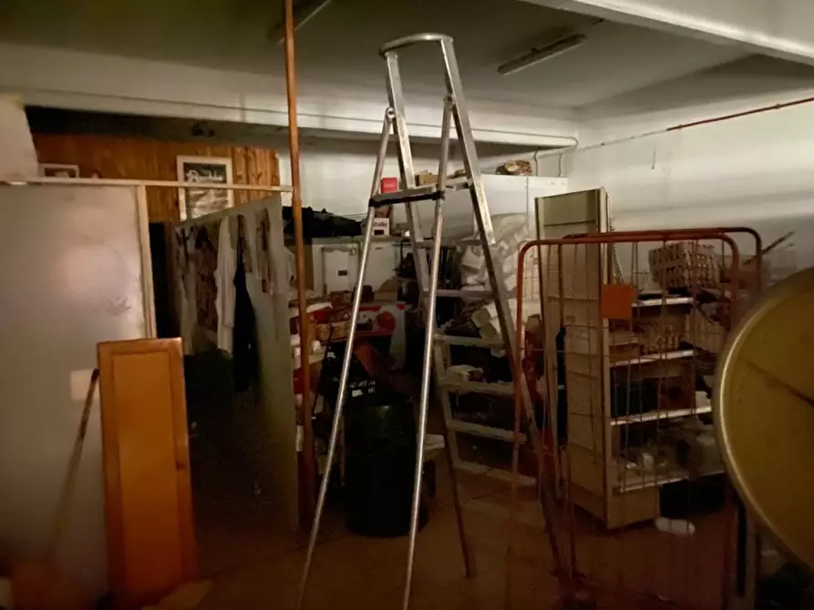 Immagine 24 di Capannone industriale in vendita  a Montoggio