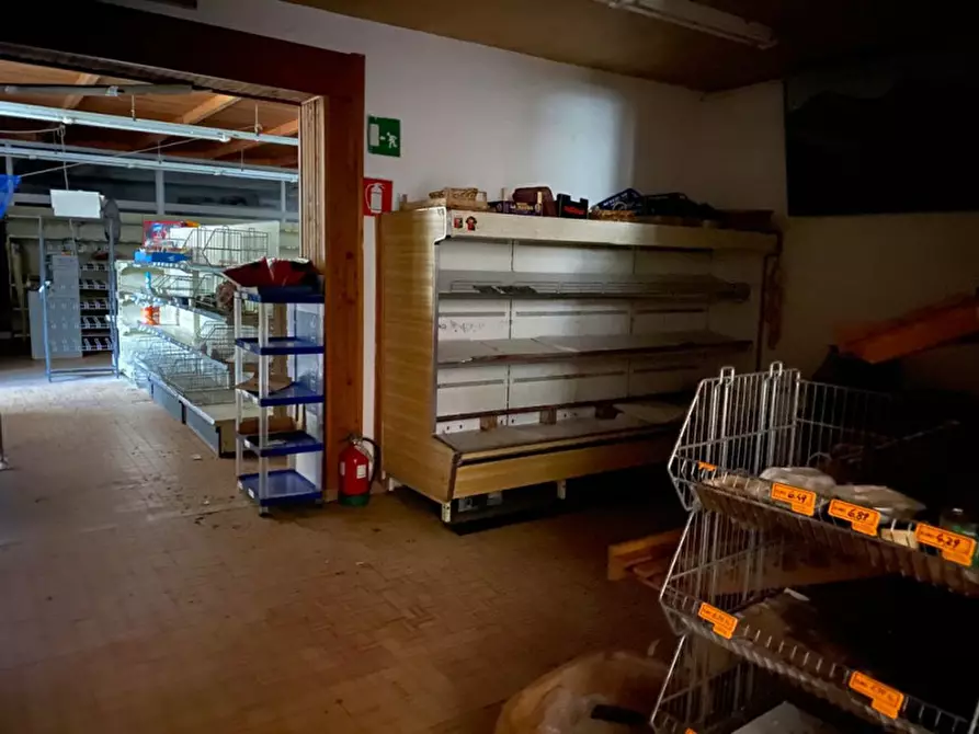 Immagine 27 di Capannone industriale in vendita  a Montoggio