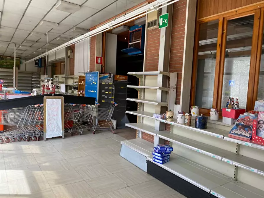 Immagine 30 di Capannone industriale in vendita  a Montoggio