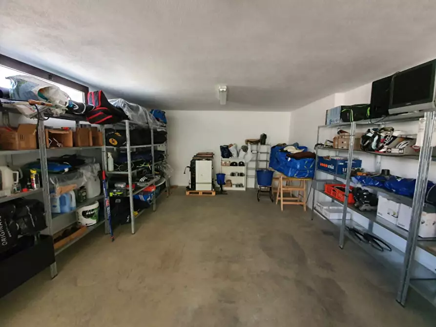 Immagine 5 di Garage in vendita  in via martin luther king a Olbia