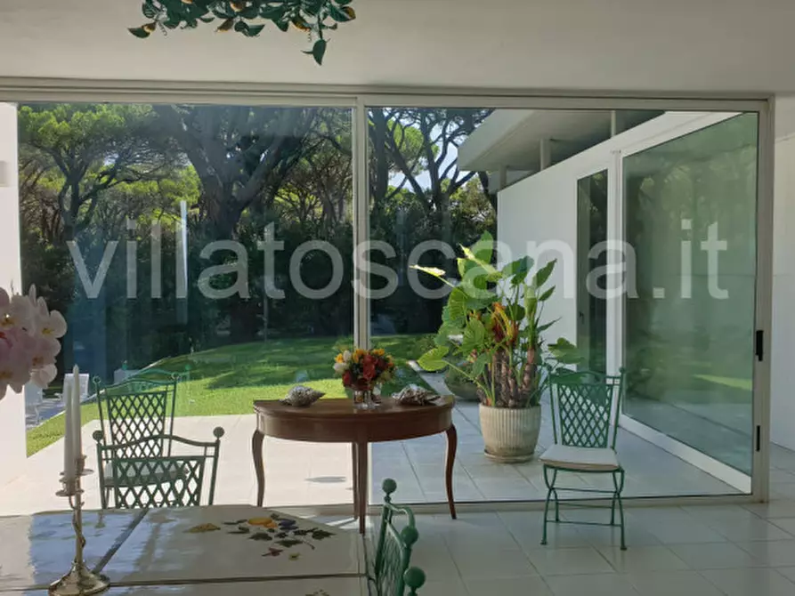 Immagine 4 di Villa in vendita  in Roccamare a Castiglione Della Pescaia