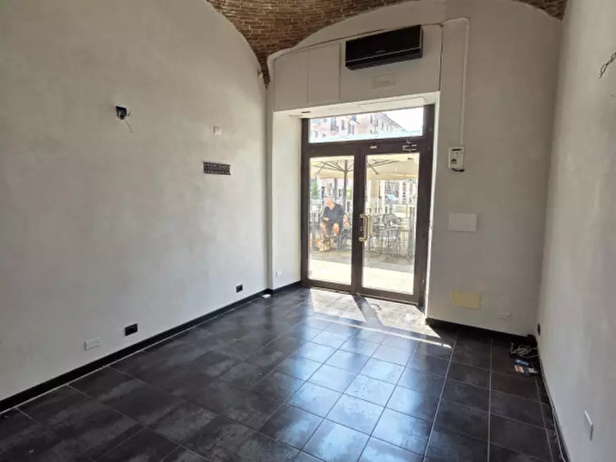 Immagine 4 di Negozio in affitto  in Piazza Sisto a Savona