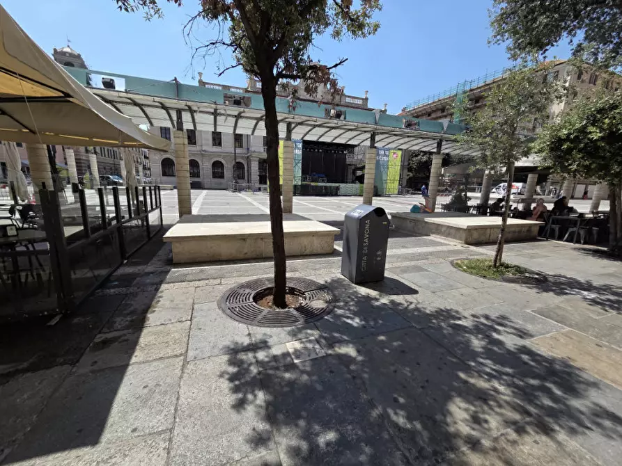 Immagine 7 di Negozio in affitto  in Piazza Sisto a Savona