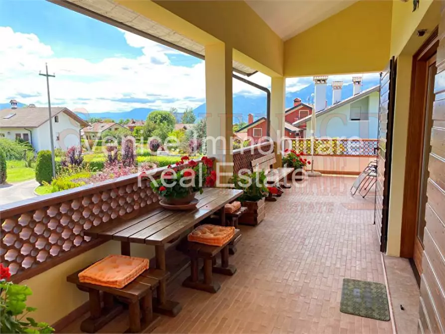 Immagine 1 di Villa in vendita  a Limana