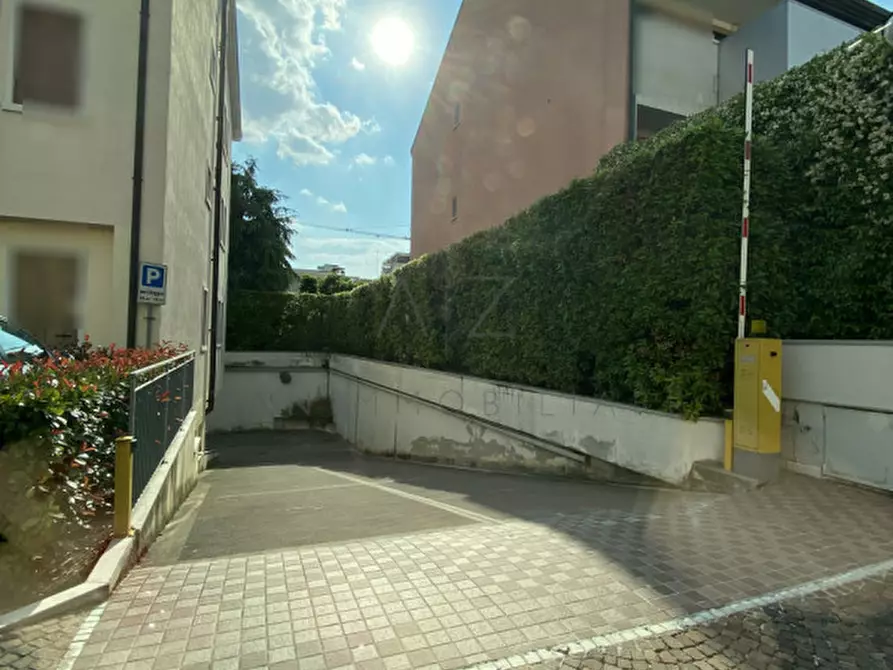 Immagine 31 di Negozio in vendita  a Castelfranco Veneto