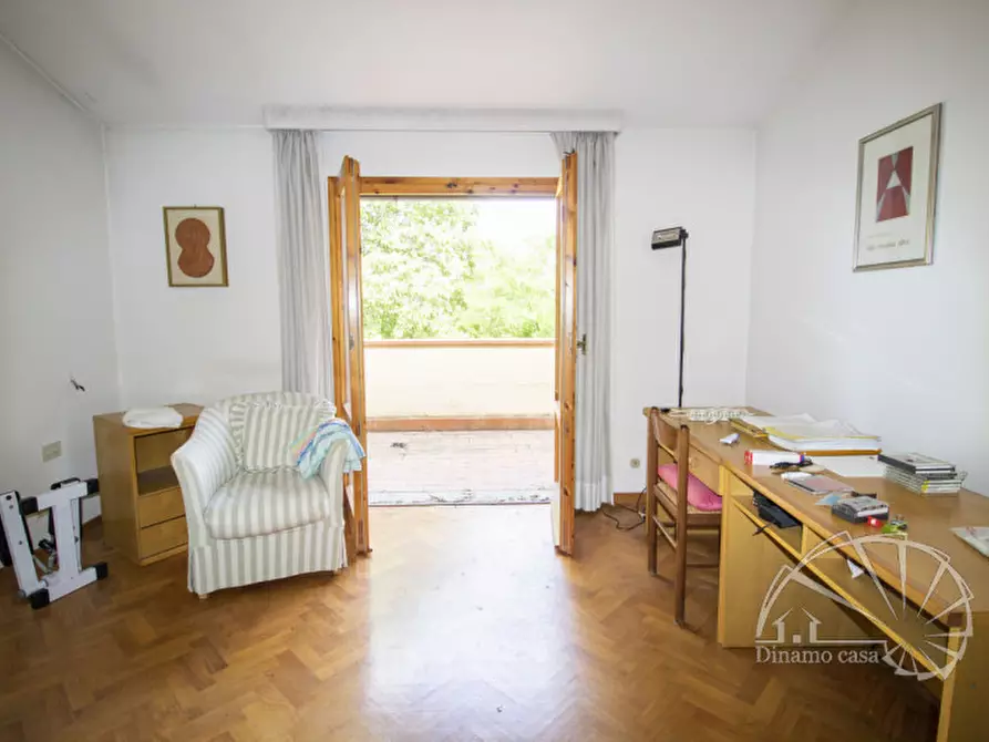 Immagine 16 di Villa in vendita  a Carmignano