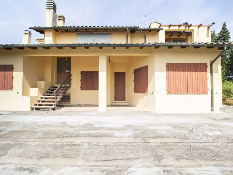 Immagine 30 di Villa in vendita  a Carmignano