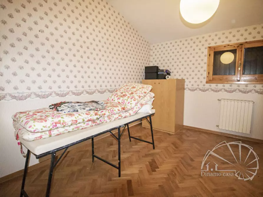 Immagine 40 di Villa in vendita  a Carmignano