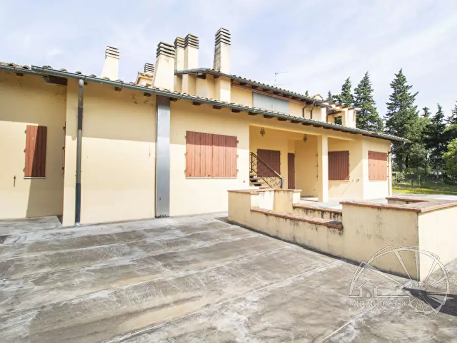 Immagine 48 di Villa in vendita  a Carmignano