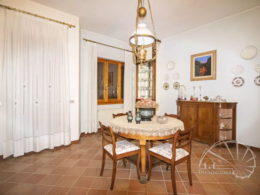 Immagine 53 di Villa in vendita  a Carmignano