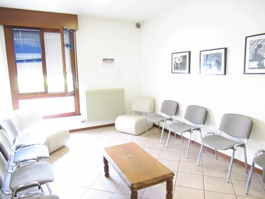 Immagine 2 di Ufficio in vendita  a Arcade