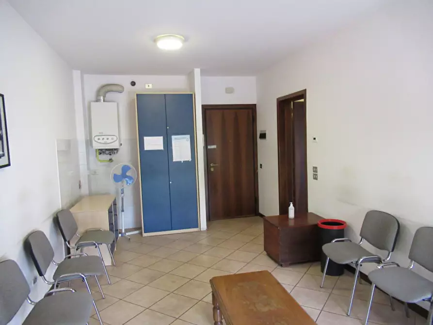 Immagine 3 di Ufficio in vendita  a Arcade