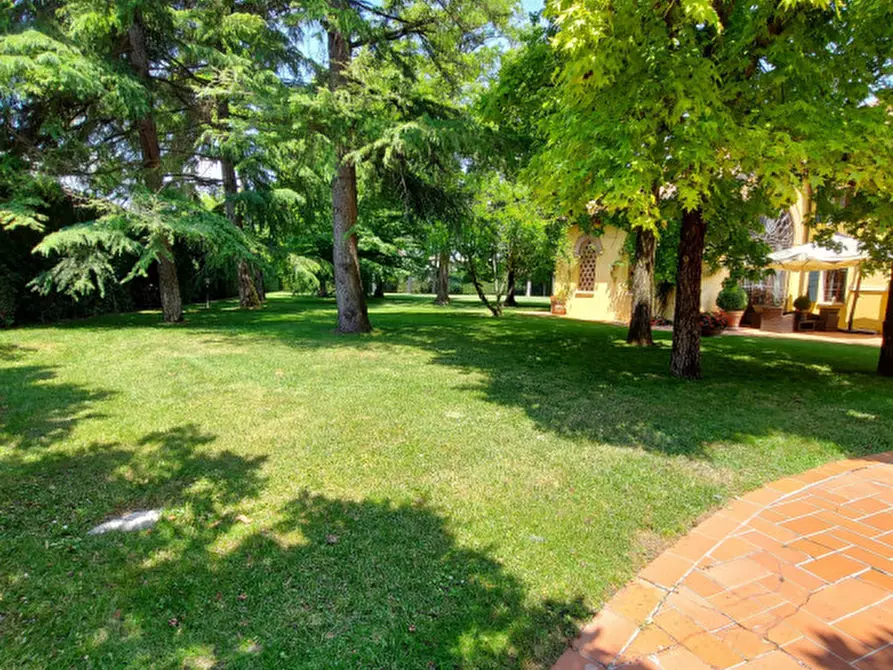 Immagine 2 di Villa in vendita  a Montegrotto Terme