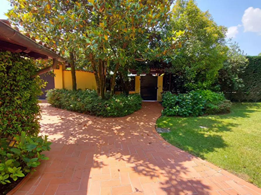 Immagine 4 di Villa in vendita  a Montegrotto Terme