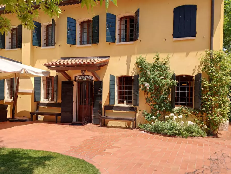 Immagine 8 di Villa in vendita  a Montegrotto Terme