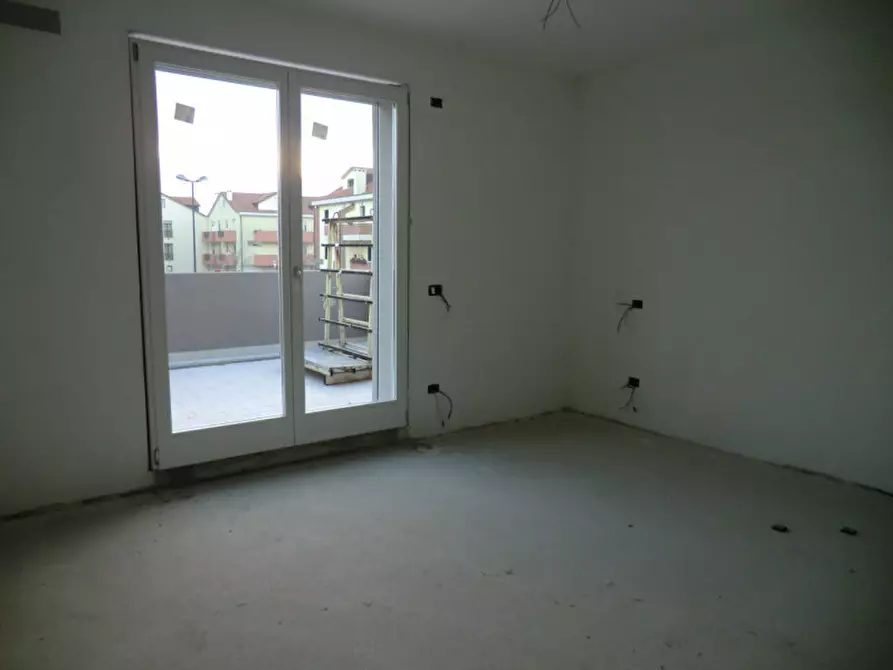 Immagine 24 di Attico in vendita  in Via Flacco a Abano Terme