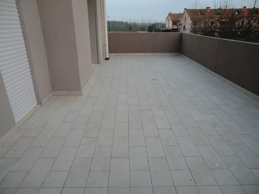 Immagine 27 di Attico in vendita  in Via Flacco a Abano Terme