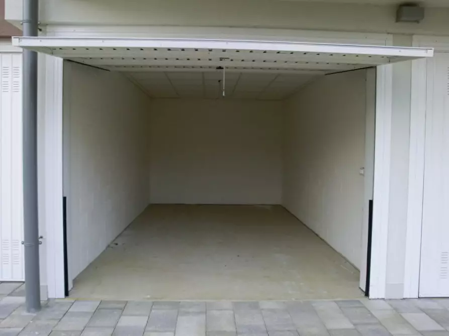 Immagine 32 di Attico in vendita  in Via Flacco a Abano Terme