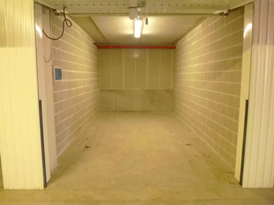 Immagine 5 di Garage in vendita  in VIA DANTE ALIGHIERI a Venezia