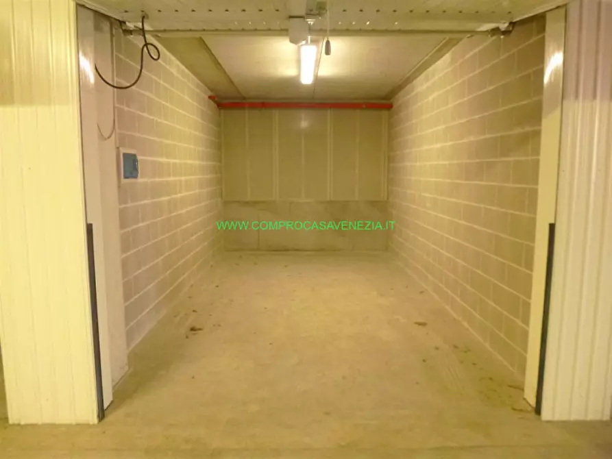 Immagine 6 di Garage in vendita  in VIA DANTE ALIGHIERI a Venezia