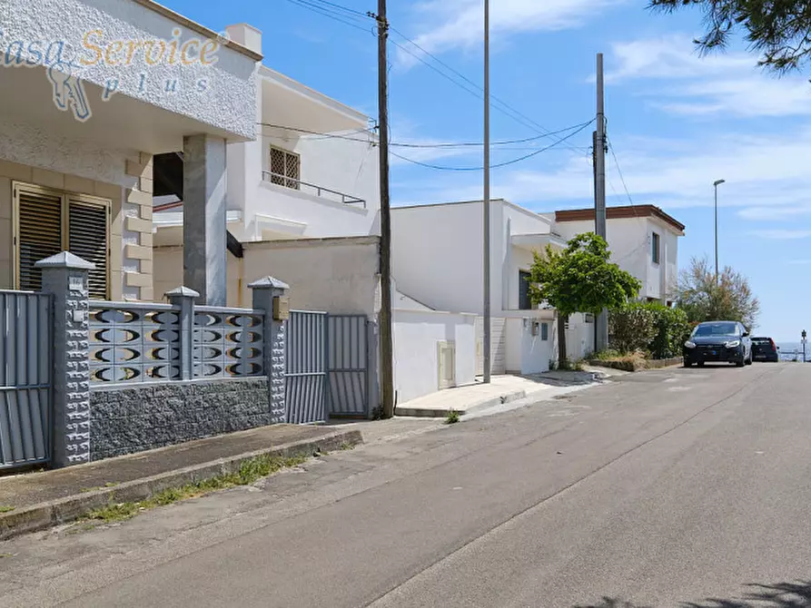 Immagine 2 di Villa in vendita  in Via Tazzoli a Ugento