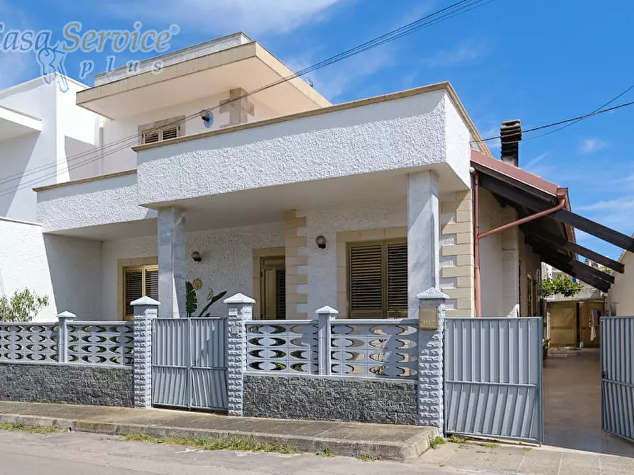 Immagine 4 di Villa in vendita  in Via Tazzoli a Ugento