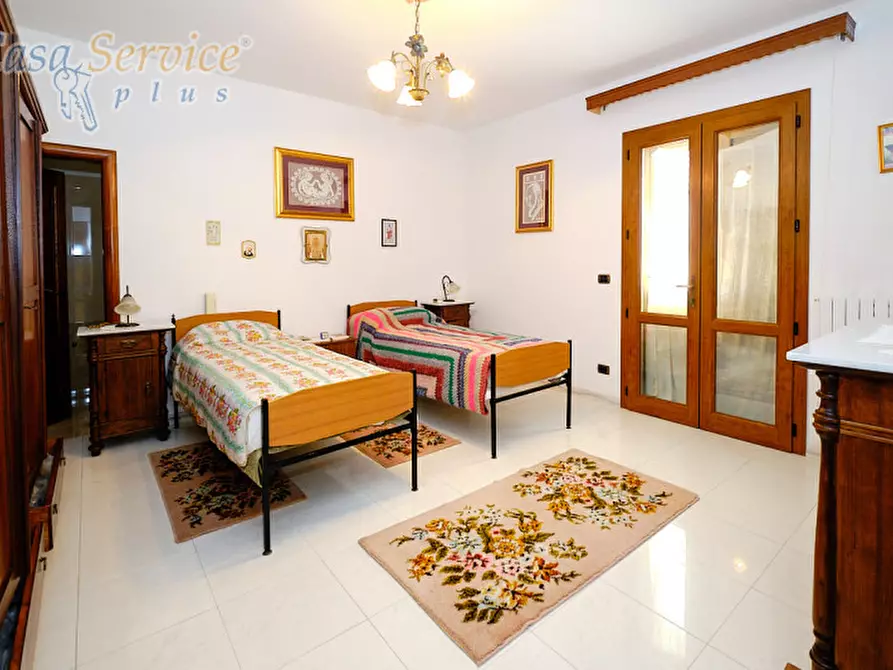 Immagine 15 di Villa in vendita  in Via Tazzoli a Ugento