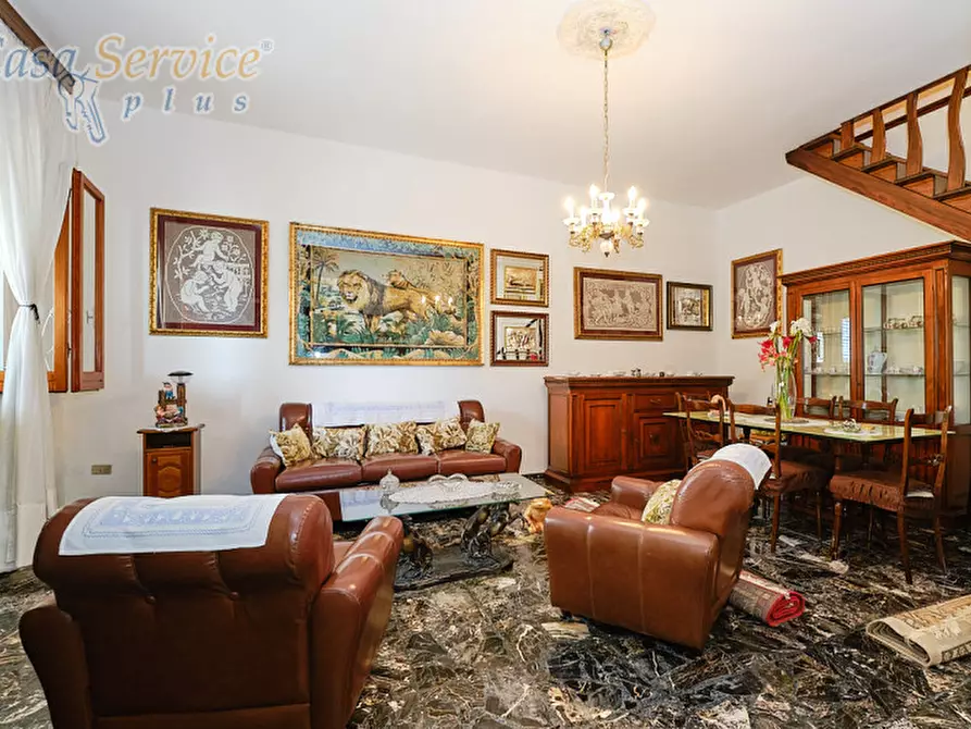 Immagine 22 di Villa in vendita  in Via Tazzoli a Ugento