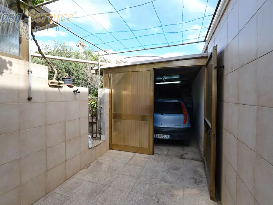 Immagine 31 di Villa in vendita  in Via Tazzoli a Ugento