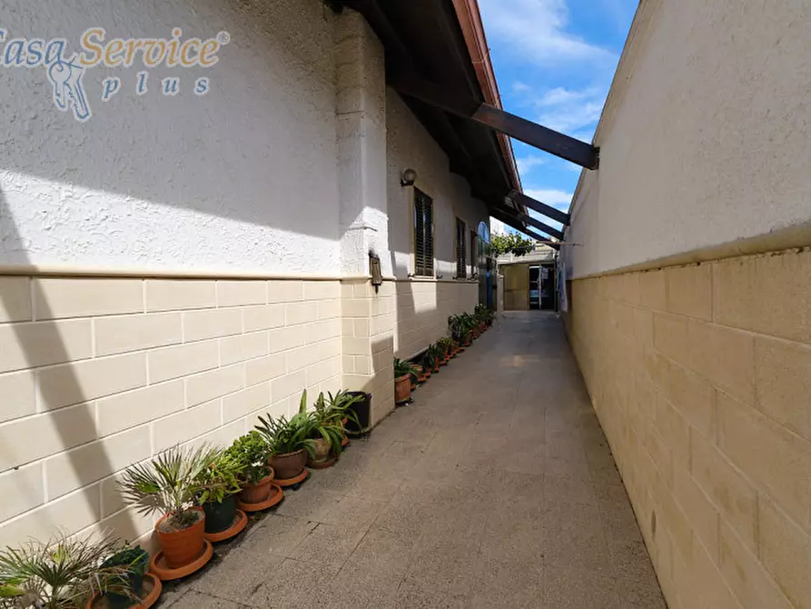 Immagine 34 di Villa in vendita  in Via Tazzoli a Ugento