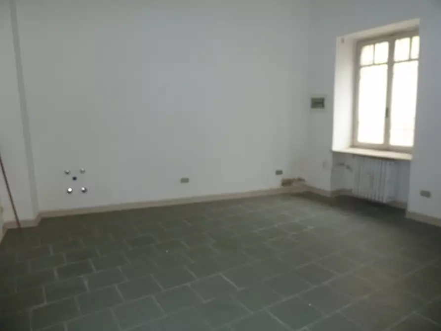 Immagine 5 di Negozio in vendita  a Tregnago