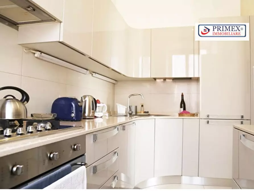 Immagine 15 di Appartamento in vendita  in Via Orvieto a Roma