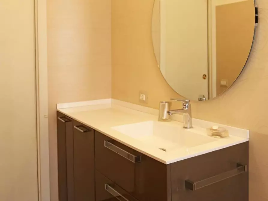 Immagine 18 di Appartamento in vendita  in Via Orvieto a Roma