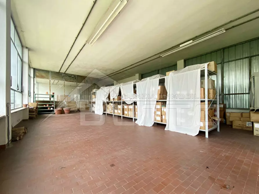 Immagine 5 di Capannone industriale in vendita  in Via Torriani Gattico a Gattico-Veruno