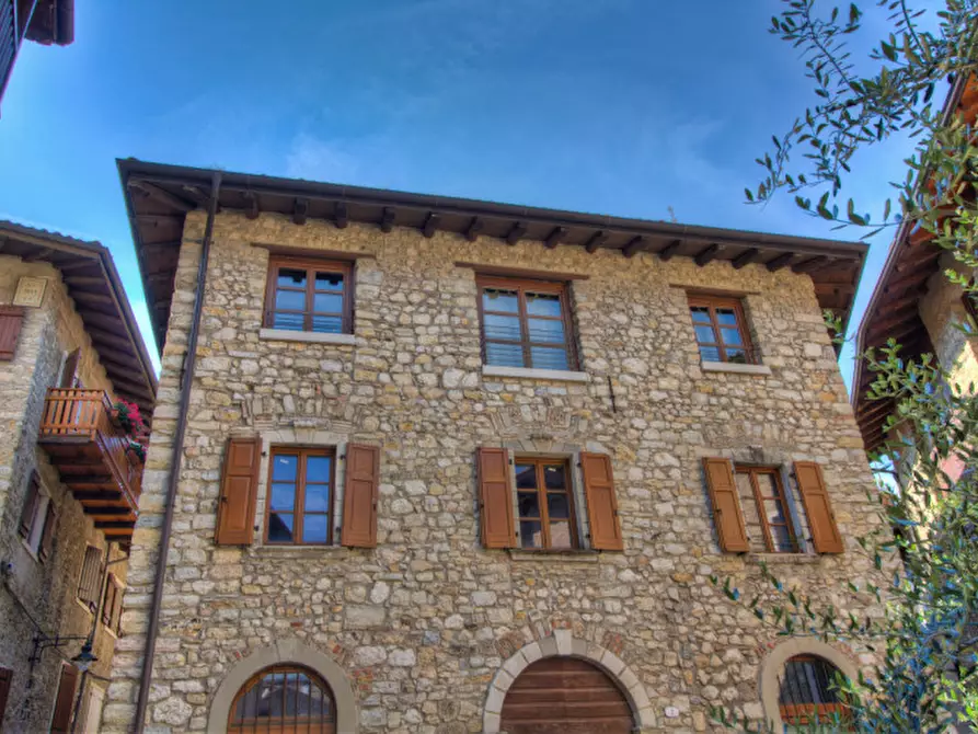 Immagine 2 di Appartamento in vendita  in Via Brocchetti a Tenno