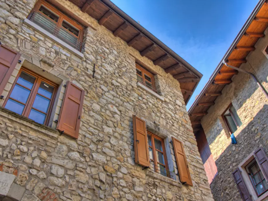 Immagine 3 di Appartamento in vendita  in Via Brocchetti a Tenno