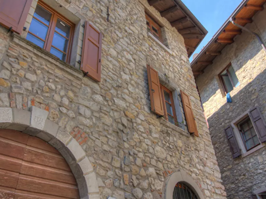 Immagine 4 di Appartamento in vendita  in Via Brocchetti a Tenno