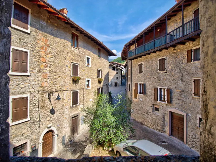 Immagine 12 di Appartamento in vendita  in Via Brocchetti a Tenno