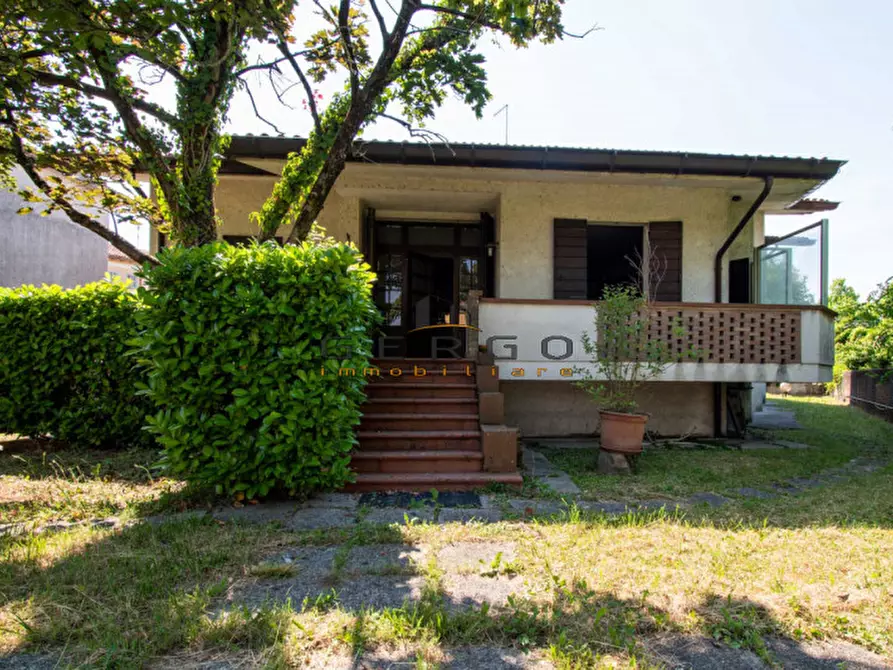 Immagine 1 di Villa in vendita  in Via Fiume a San Dona' Di Piave