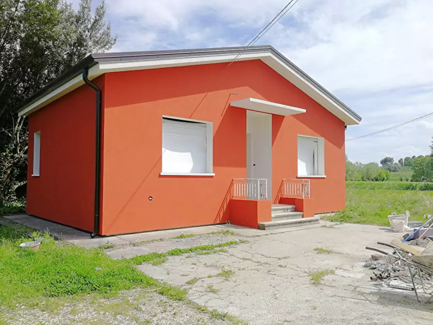 Immagine 1 di Casa indipendente in affitto  a Papozze