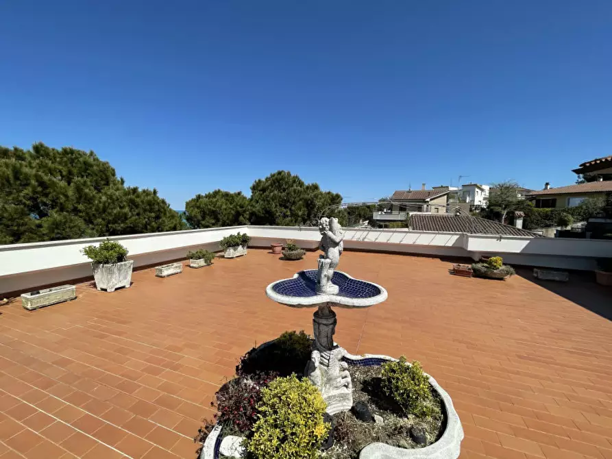 Immagine 15 di Attico in vendita  in Borgo Rodi a Ancona